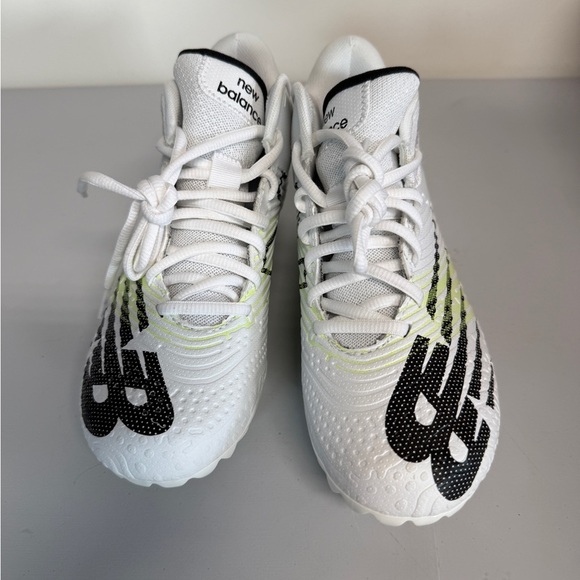 New Balance Women’s Lacross Cleats Rush V3 Mid SZ 6 - Picture 4 of 8